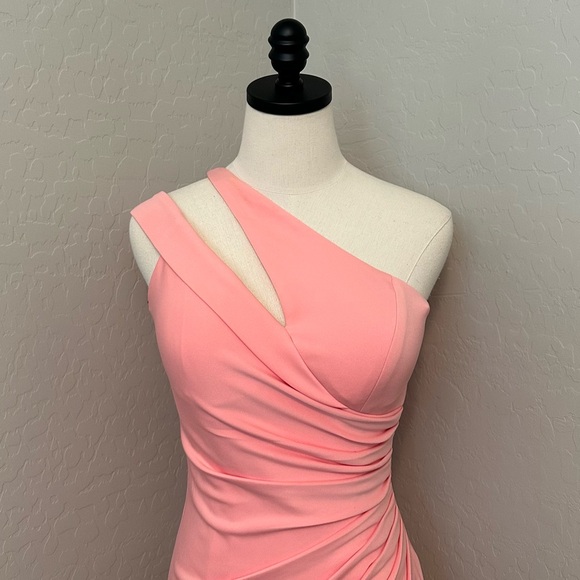 NEW JOVANI SZ 4 BLUSH ASYMMETRICAL ONE SHOULDER FORM FIT FORMAL EVENING GOWN - Picture 3 of 16